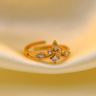 ステンレス304 低ニッケル 水に濡れても錆びにくい 18Kゴールドメッキ リング フラワー 花 ジルコニア 【YJ01729】