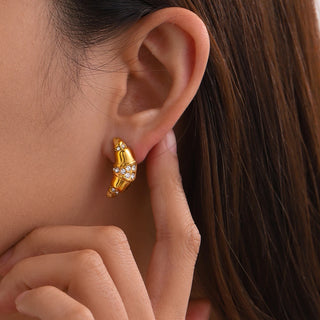 ステンレス304 低ニッケル 水に濡れても錆びにくい 18Kゴールドメッキ ピアス チャンキー ジルコニア 【YJ02996】