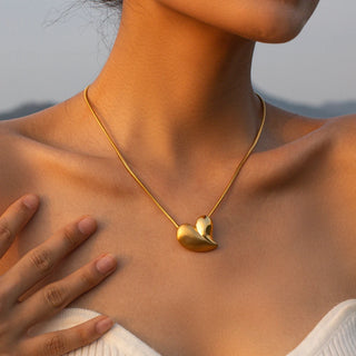 ステンレス304 低ニッケル 水に濡れても錆びにくい 18Kゴールドメッキ ネックレス チャーム ハート 【YJ03378】