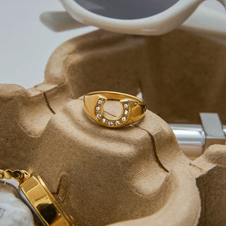 ステンレス304 ニッケルフリー 水に濡れても錆びにくい 18Kゴールドメッキ リング 馬蹄 ホースシュー ジルコニア 【YJ00316】