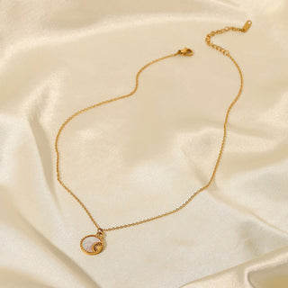 ステンレス304 低ニッケル 水に濡れても錆びにくい 18Kゴールドメッキ ネックレス シェル  月 【YJ03465】