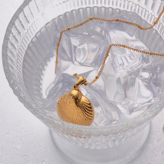 ステンレス304 低ニッケル 水に濡れても錆びにくい 18Kゴールドメッキ ネックレス シェル 貝殻 【YJ03531】