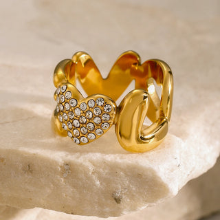 ステンレス304 低ニッケル 水に濡れても錆びにくい 18Kゴールドメッキ リング ジルコニア ハート LOVE 【YJ03819】