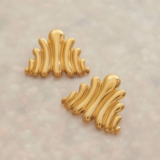 ステンレス304 低ニッケル 水に濡れても錆びにくい 18Kゴールドメッキ ピアス トライアングル【YJ01279】