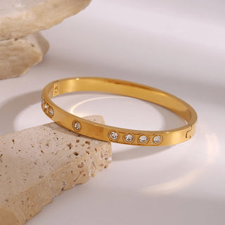 ステンレス304 低ニッケル 水に濡れても錆びにくい 18Kゴールドメッキ ブレスレット ジルコニア バングル【YJ03138】