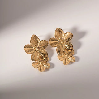ステンレス304 低ニッケル 水に濡れても錆びにくい 18Kゴールドメッキ ピアス フラワー 花 【YJ02945】