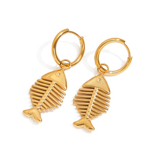 ステンレス304 低ニッケル 水に濡れても錆びにくい 18Kゴールドメッキ ピアス 魚 フィッシュ【YJ01267】