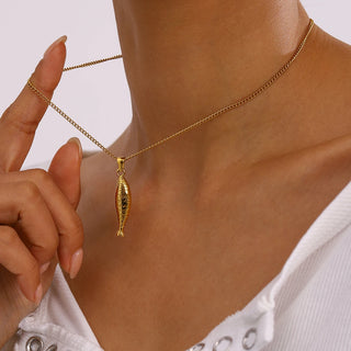 ステンレス304 低ニッケル 水に濡れても錆びにくい 18Kゴールドメッキ ネックレス チャーム 魚 フィッシュ【YJ01068】