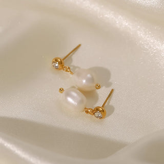 ステンレス304 低ニッケル 水に濡れても錆びにくい 18Kゴールドメッキ ピアス ジルコニア パール 【YJ03619】