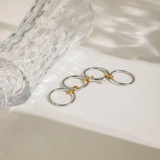 ステンレス304 ニッケルフリー 水に濡れても錆びにくい 18Kゴールドメッキ 4連 重ね付け リング ジルコニア 【YJ00991】