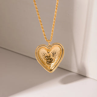 ステンレス304 低ニッケル 水に濡れても錆びにくい 18Kゴールドメッキ ネックレス チャンキー ハート 蛇 ヘビ スネーク 【YJ03404】