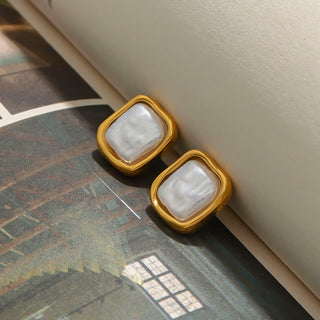ステンレス304 低ニッケル 水に濡れても錆びにくい 18Kゴールドメッキ ピアス スクエア シェル【YJ01654】