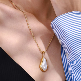 ステンレス304 低ニッケル 水に濡れても錆びにくい 18Kゴールドメッキ ネックレス バロックパール 【YJ02447】