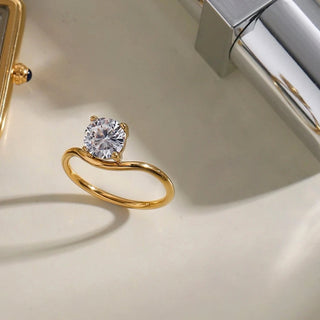 ステンレス304 ニッケルフリー 水に濡れても錆びにくい 18Kゴールドメッキ リング ジルコニア 【YJ00460】