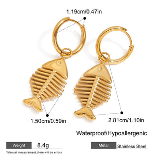 ステンレス304 低ニッケル 水に濡れても錆びにくい 18Kゴールドメッキ ピアス 魚 フィッシュ【YJ01267】