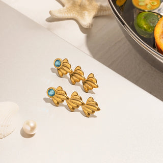 ステンレス304 ニッケルフリー 水に濡れても錆びにくい 18Kゴールドメッキ ピアス シェル 貝殻 ジルコニア【YJ00830】