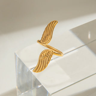 ステンレス304 低ニッケル 水に濡れても錆びにくい 18Kゴールドメッキ リング 羽 ウィング 【YJ03053】