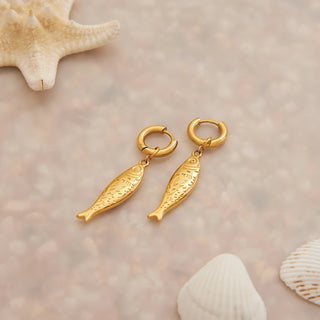 ステンレス304 低ニッケル 水に濡れても錆びにくい 18Kゴールドメッキ ピアス 魚 フィッシュ【YJ01344】