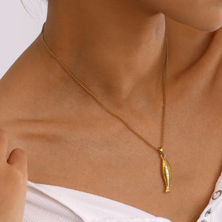 ステンレス304 低ニッケル 水に濡れても錆びにくい 18Kゴールドメッキ ネックレス チャーム 魚 フィッシュ【YJ01068】