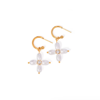 ステンレス304 低ニッケル 水に濡れても錆びにくい 18Kゴールドメッキ ピアス パール 花 フラワー【YJ03373】